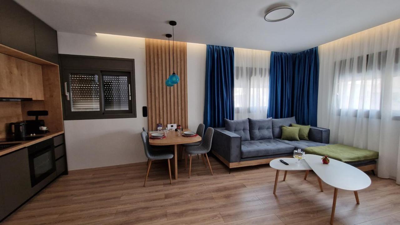 Magdalena Suite 4.0 Iraklion Buitenkant foto