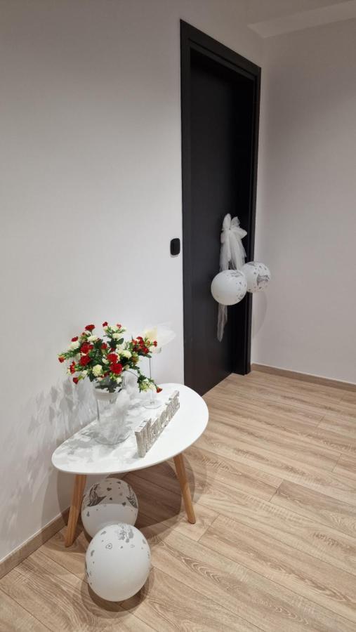 Magdalena Suite 4.0 Iraklion Buitenkant foto